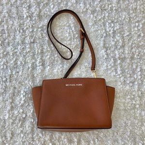 Michael Kors Selma Medium Crossbody Handbag